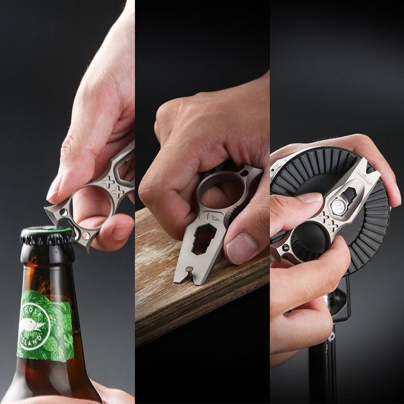 04 1 KNUCKLEDUSTER KNUCKLEDUSTER