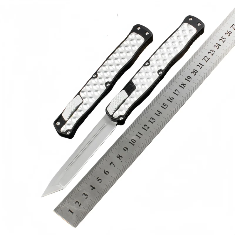 A SWITCHBLADE KNIFE 2 1 8 A SWITCHBLADE KNIFE A SWITCHBLADE KNIFE