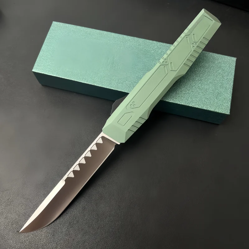 A SWITCHBLADE KNIFE 19 14 1 A SWITCHBLADE KNIFE A SWITCHBLADE KNIFE
